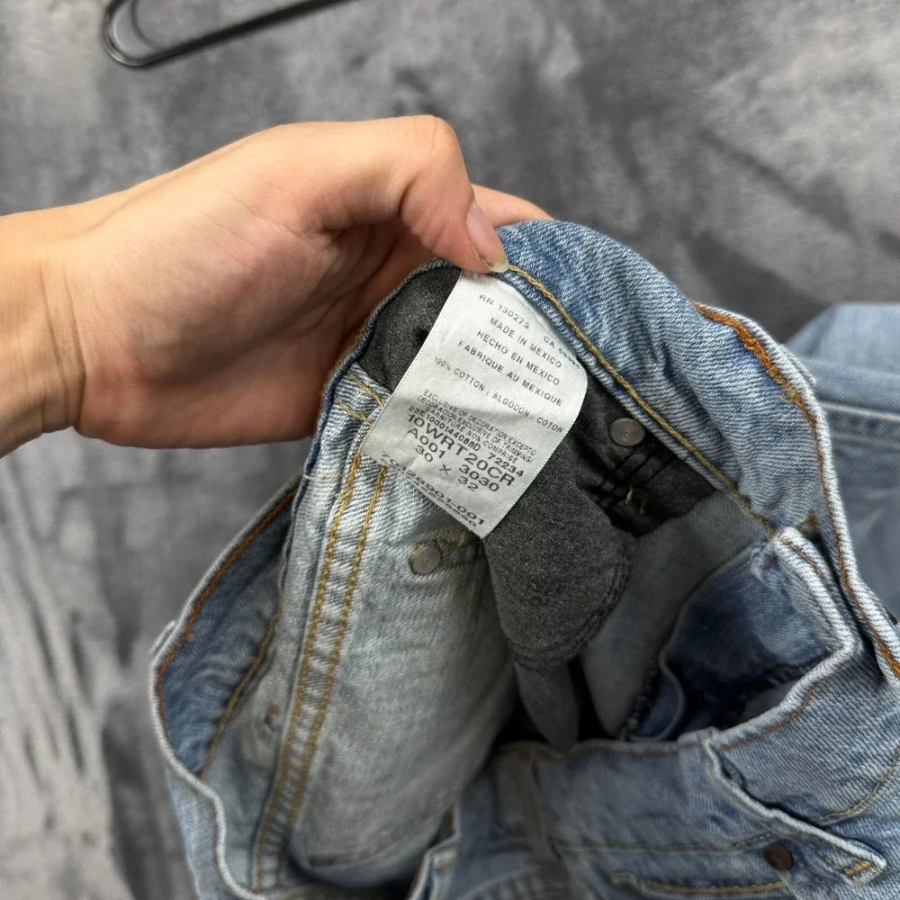 Wrangler Jeans Mens 30x32 Light Blue Excellent Retro Relaxed Bootcut 10WRT20CR